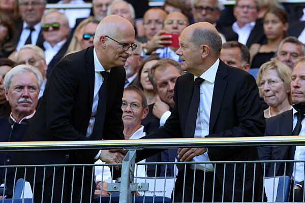 Fußball - Trauerfeier für Uwe Seeler im Volksparkstadion