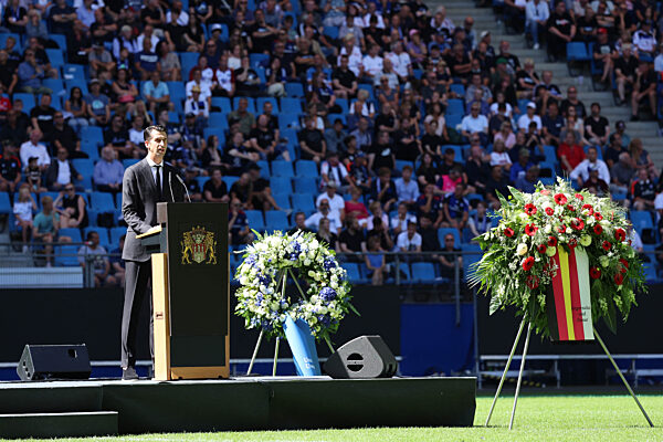 Fußball - Trauerfeier für Uwe Seeler im Volksparkstadion