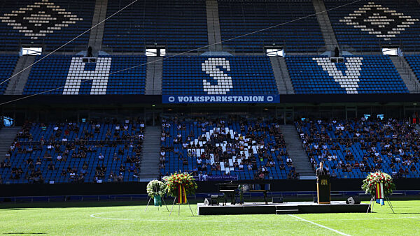 Fußball - Trauerfeier für Uwe Seeler im Volksparkstadion