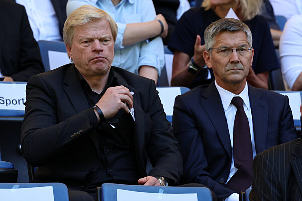 Fußball - Trauerfeier für Uwe Seeler im Volksparkstadion