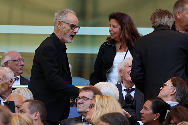 Fußball - Trauerfeier für Uwe Seeler im Volksparkstadion
