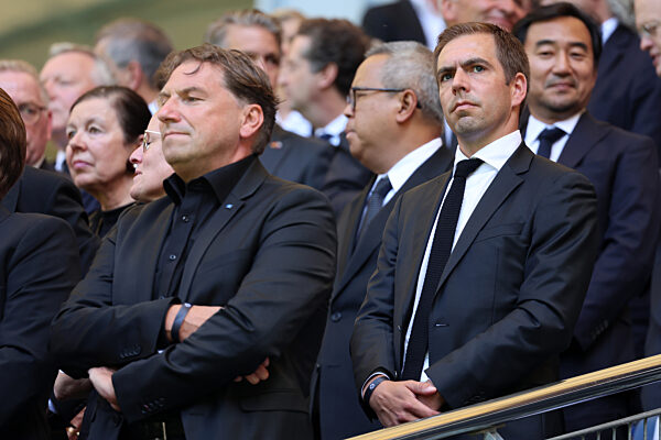 Fußball - Trauerfeier für Uwe Seeler im Volksparkstadion