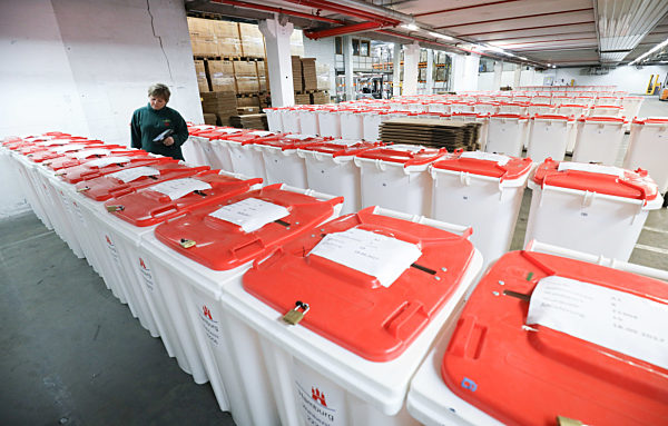 Wahlurnen zur Bundestagswahl