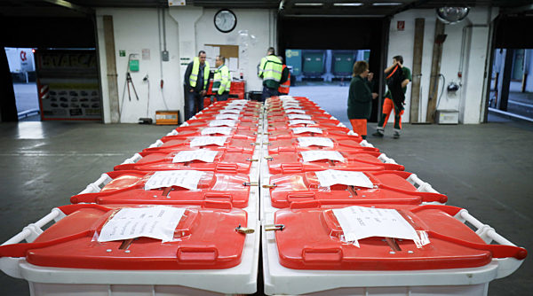 Wahlurnen zur Bundestagswahl