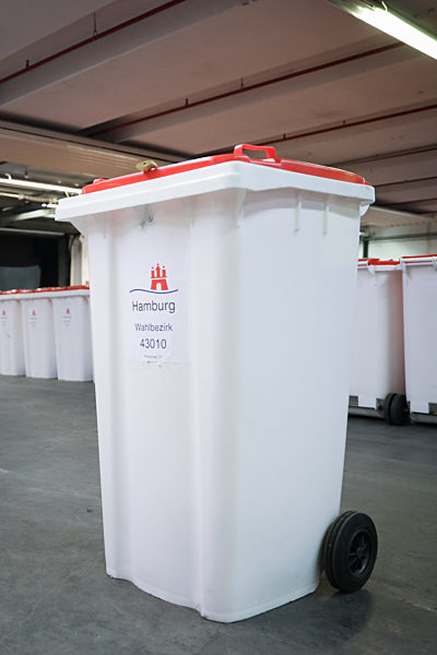 Wahlurnen zur Bundestagswahl