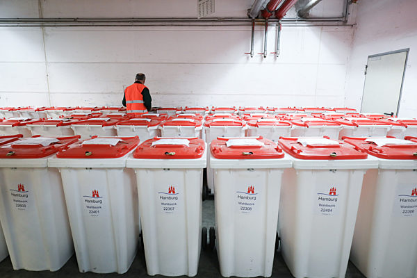 Wahlurnen zur Bundestagswahl