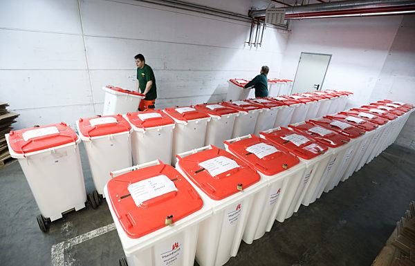 Wahlurnen zur Bundestagswahl