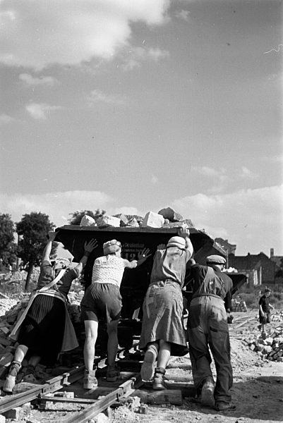 Nachkriegszeit - Zerstörtes Dresden 1945-1955