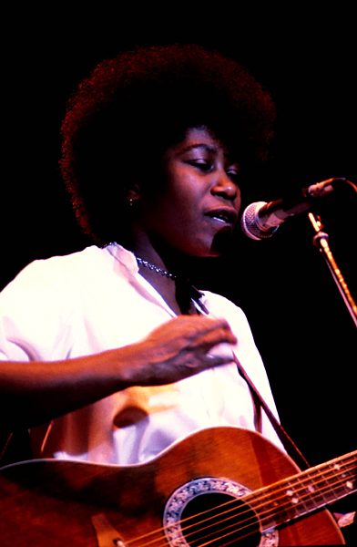 Joan Armatrading, 80er Jahre in Concert