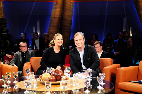 Barbara Schoeneberger und Hubertus Meyer-Burckhardt moderieren die NDR Talkshow in Hamburg am 18.01.2008