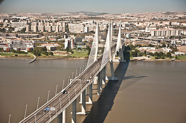 Ponte Vasco da Gama Lisboa,Tejo,IP 1,Sacavém,