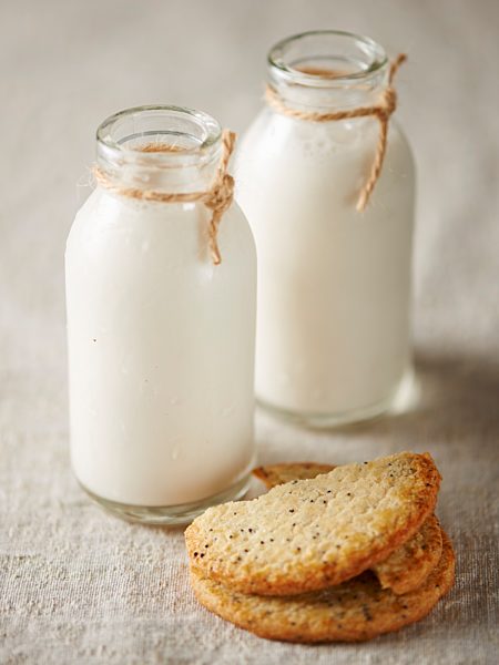 Hanfmilch und Zitronenplätzchen