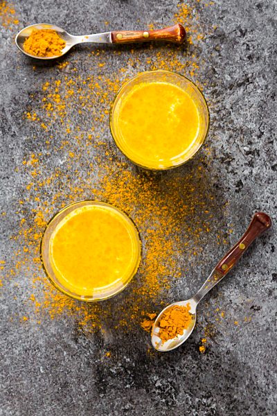 Goldene Milch mit Kurkuma