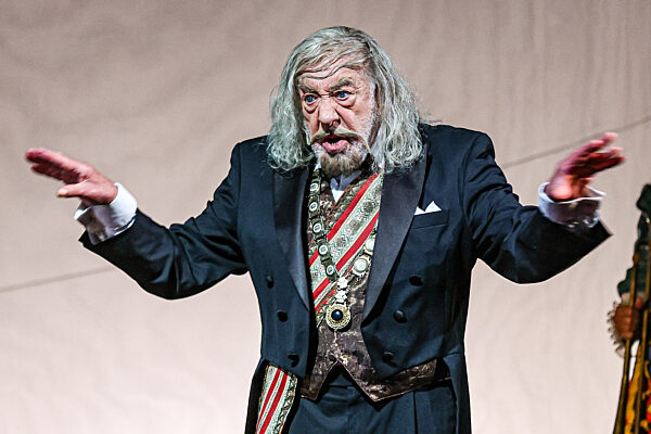 Der Drache - Komödie mit Dieter Hallervorden, Berlin, Schlossparktheater Berlin, 23.10.2024, photo shows Dieter Hallervorden (Der Regierende Bürgermeister)