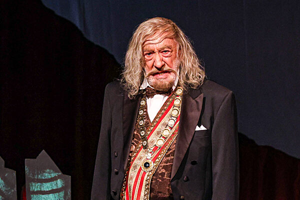 Der Drache - Komödie mit Dieter Hallervorden, Berlin, Schlossparktheater Berlin, 23.10.2024, photo shows Dieter Hallervorden (Der Regierende Bürgermeister)