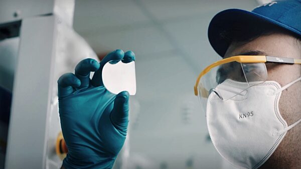 Schott AR Smart Glasses - SCHOTT AG