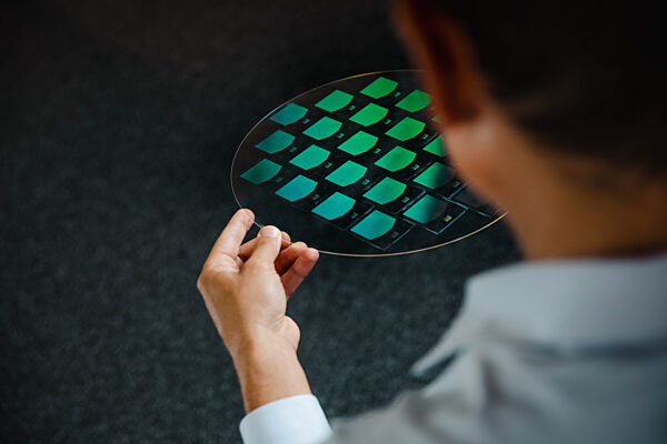 Schott AR Smart Glasses - SCHOTT AG