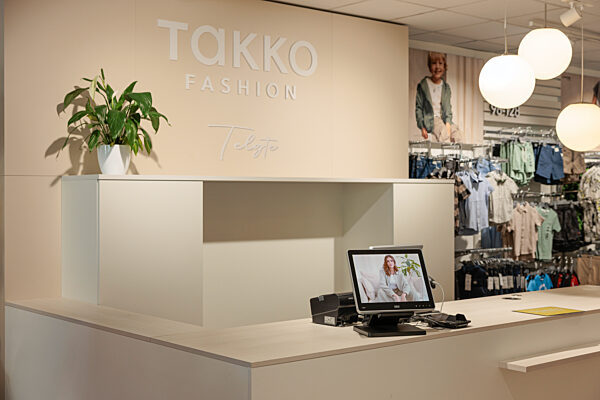 Takko Fashion - Kassenbereich in der Filiale in Telgte