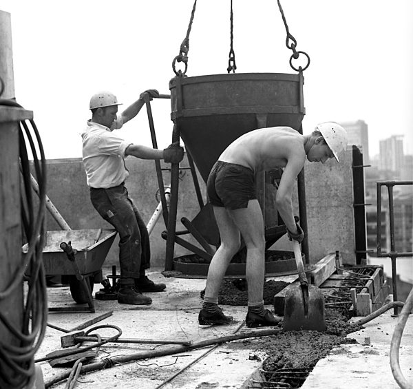 DDR - Plattenbau Arbeiter