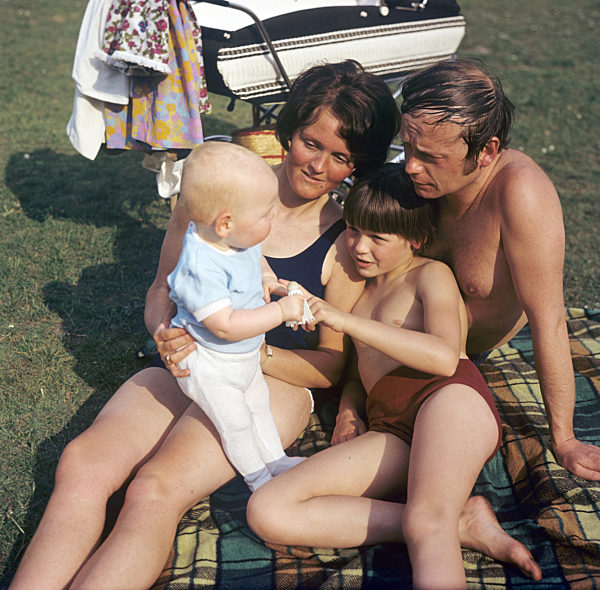 DDR - Erholung im Volkspark Friedrichshain