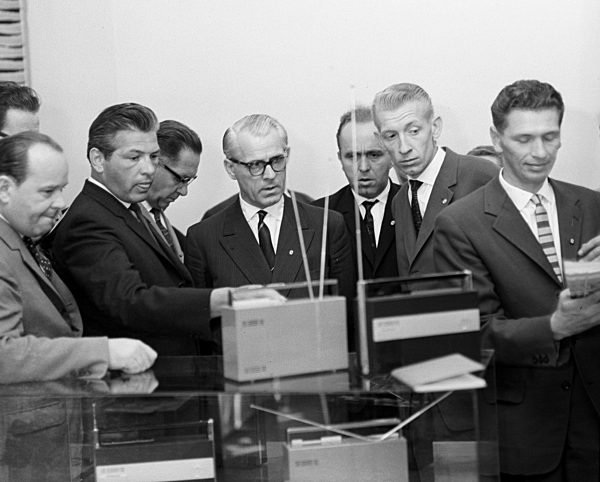 DDR - Willi Stoph auf Herbstmesse Leipzig 1963