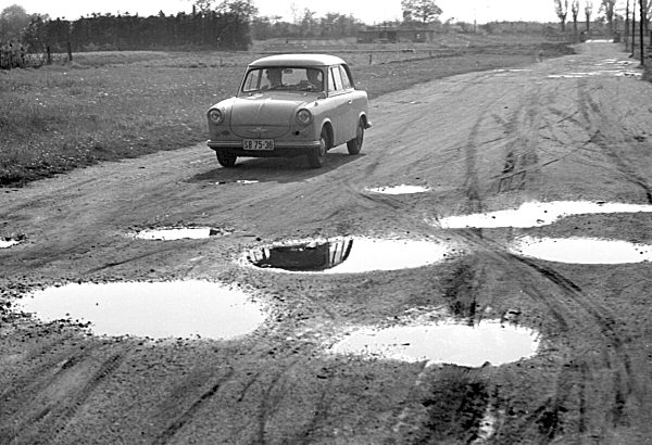 DDR - Schlaglöcher 1960
