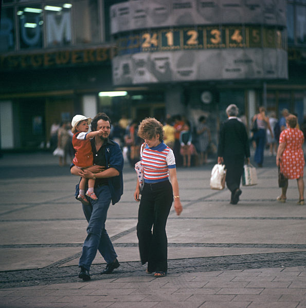 DDR - Weltzeituhr 1978