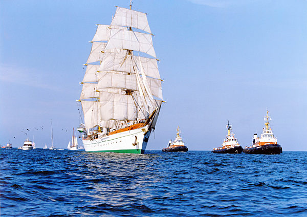 Marineschulschiff Gorch Fock während der 1. Hanse Sail in Rostock