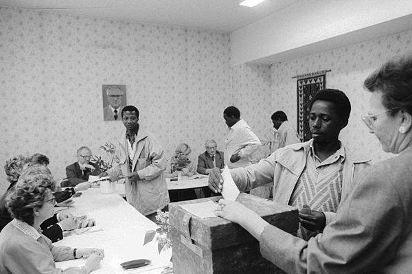 Kommunalwahlen in Berlin, der ehemaligen Hauptstadt der DDR, Deutsche Demokratische Republik