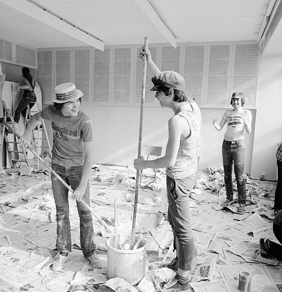 Klassenraum Renovierung in einer Polytechnischen Oberschule 8 POS) in Berlin, der ehemaligen Hauptstadt der DDR, Deutsche Demokratische Republik