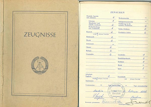 Zeugniss eines Schülers der POS Polytechnische Oberschule in Berlin, der ehemaligen Hauptstadt der DDR, Deutsche Demokratische Republik