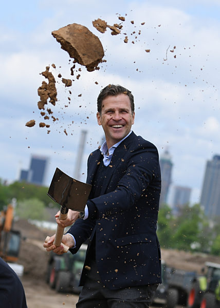 Spatenstich für DFB-Akademie