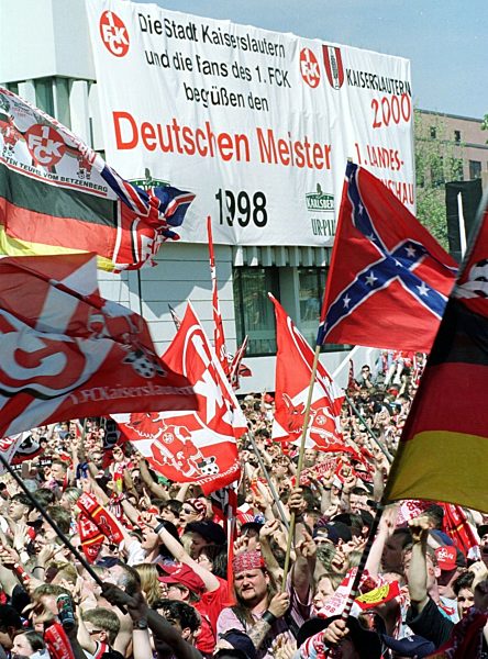 Fußball-Bundesliga: Meisterfeier für den 1. FCK