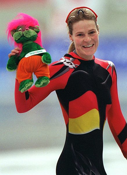 Nagano: Niemann-Stirnemann mit Plüschtier