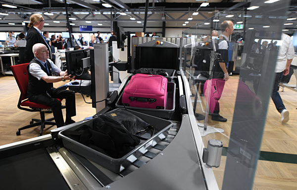 Zusätzliche Kontrollspuren am Frankfurter Flughafen