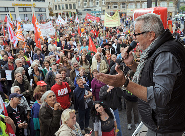 Bundesweiter Aktionstag "UmFAIRteilen - Reichtum besteuern!"
