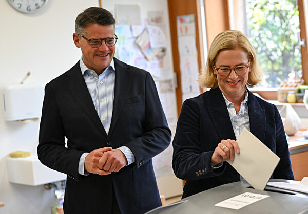 Landtagswahl Hessen - Stimmabgabe Raab-Rhein