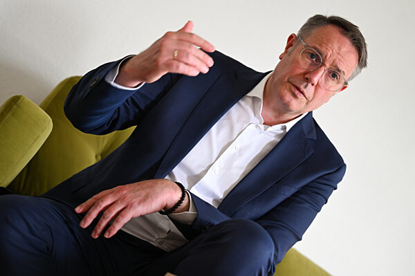 Sommerinterview mit Ministerpräsident Schweitzer