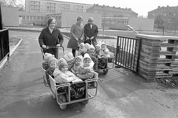DDR - Kinderkrippe - 1974