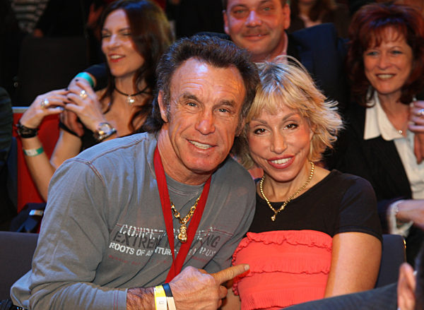 Ex-Boxer Rene Weller (l) und Freundin Maria Doerk als Zuschauer beim letzten...