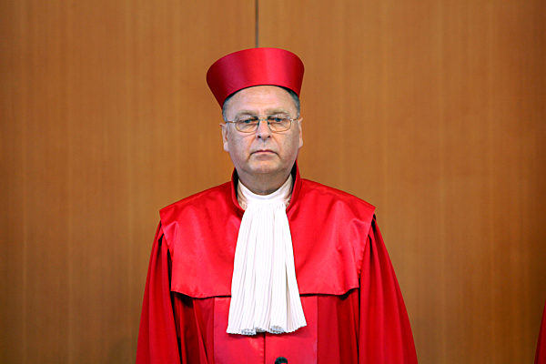 Der Bundesverfassungsrichter, Vorsitzender Senat und Präsident des BVG...