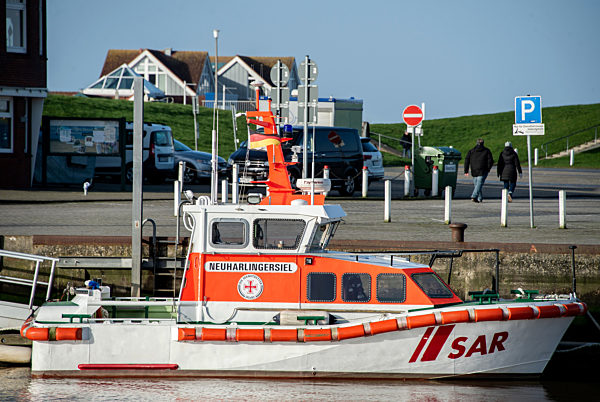 Seenotrettungskreuzer in Neuharlingersiel