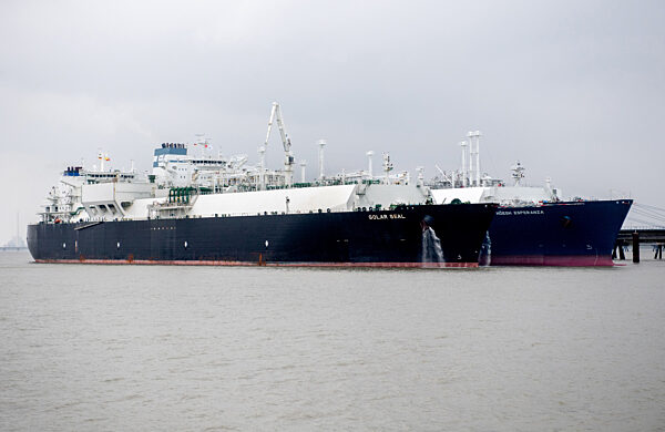 LNG-Terminal mit "Höegh Esperanza" in Wilhelmshaven