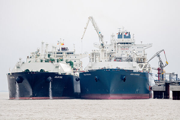LNG-Terminal mit "Höegh Esperanza" in Wilhelmshaven