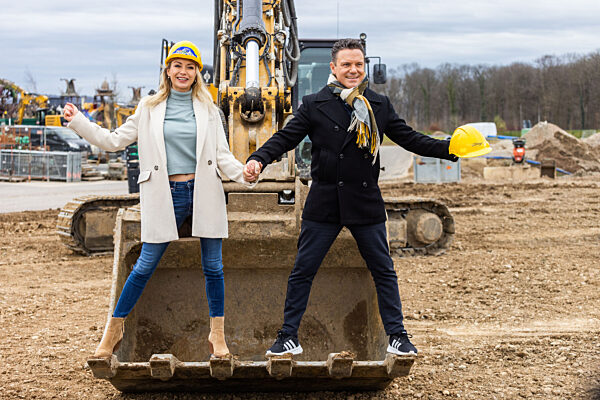 Grundsteinlegung der "Immer wieder Sonntags"-Arena