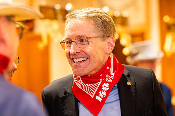 CDU-Spitzenkandidat Hagel bekommt "Goldene Narrenschelle"