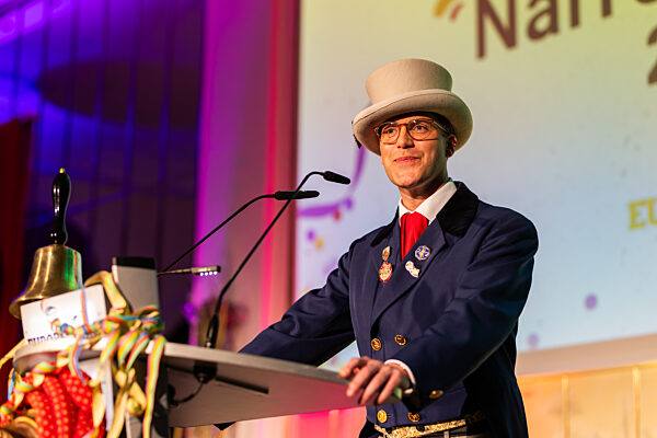 CDU-Spitzenkandidat Manuel Hagel bekommt "Goldene Narrenschelle"