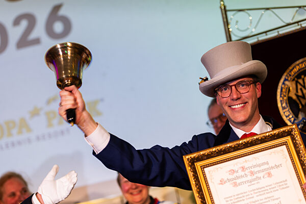 CDU-Spitzenkandidat Manuel Hagel bekommt "Goldene Narrenschelle"