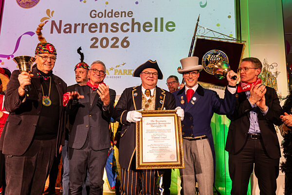 CDU-Spitzenkandidat Manuel Hagel bekommt "Goldene Narrenschelle"