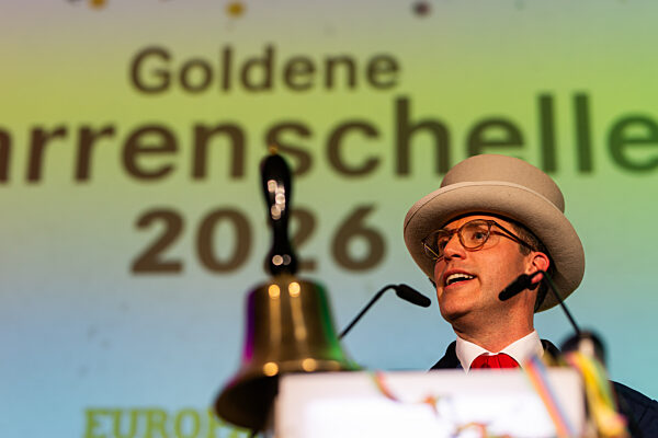 CDU-Spitzenkandidat Manuel Hagel bekommt "Goldene Narrenschelle"